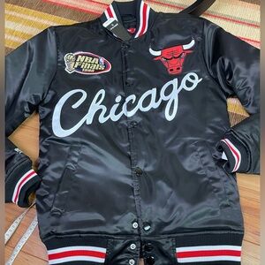 NWT Mitchel & Ness Chicago Bulls Black satin varsity jacket size XS